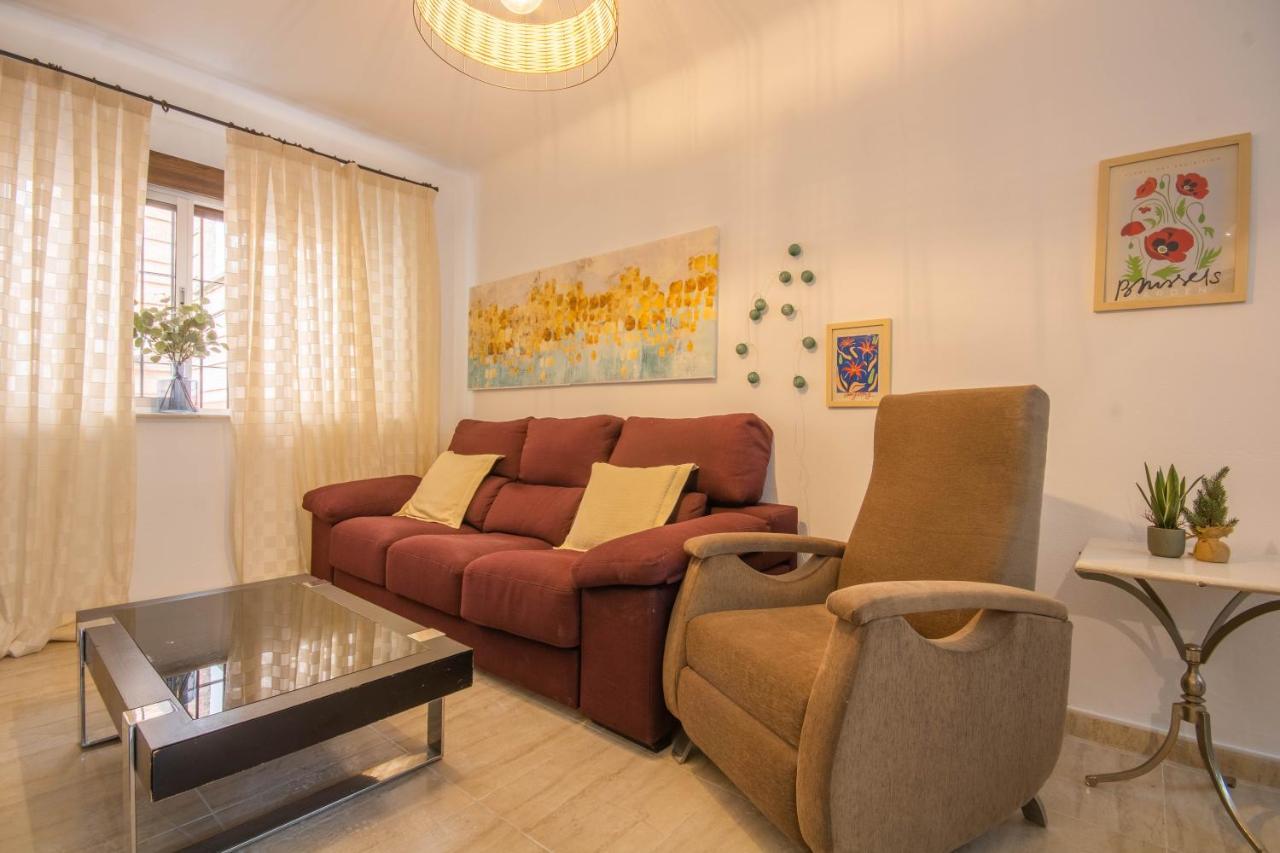 Apartamento Mundo Mencia - 3 Dormitorios En Triana Севиля Екстериор снимка